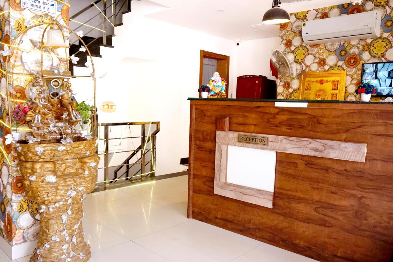 Hotel Almond Zirakpur Экстерьер фото
